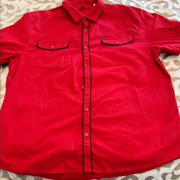 Guess Men's Bright Red Casual Button-Down Shirt - Picture 1 of 6